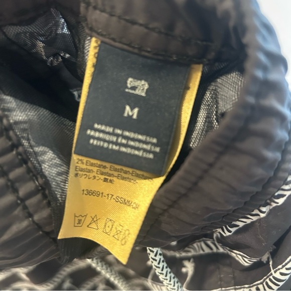 Scotch and Soda Men’s Swimtrunks. Medium. Black/White Palm Trees - Picture 5 of 5